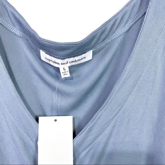 NEW cupcakes and cashmere Blue Lindy Oversized Button Front V-neck Blouse Sz L - Picture 2 of 11